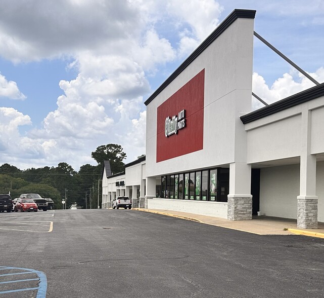 More Photos Of 3813-3815 Ross Clark Cir, Dothan Unknown For Lease