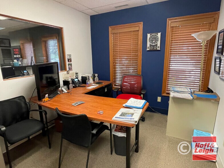 More Photos Of 3480 W Market St, Fairlawn Office For Sale