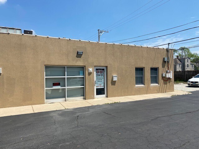 More Photos Of 105 E Burlington St, Riverside Office For Lease