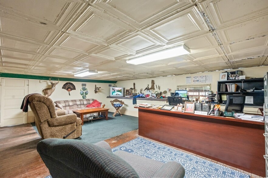 More Photos Of 110 E Franklin St, Hillsboro Health Club For Sale