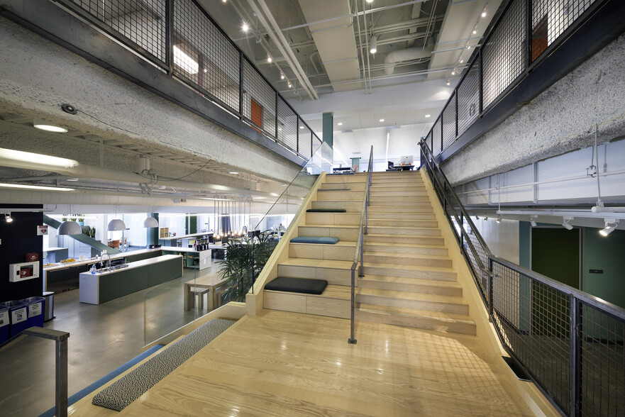 More Photos Of 305 Walnut St, Redwood City Office For Lease