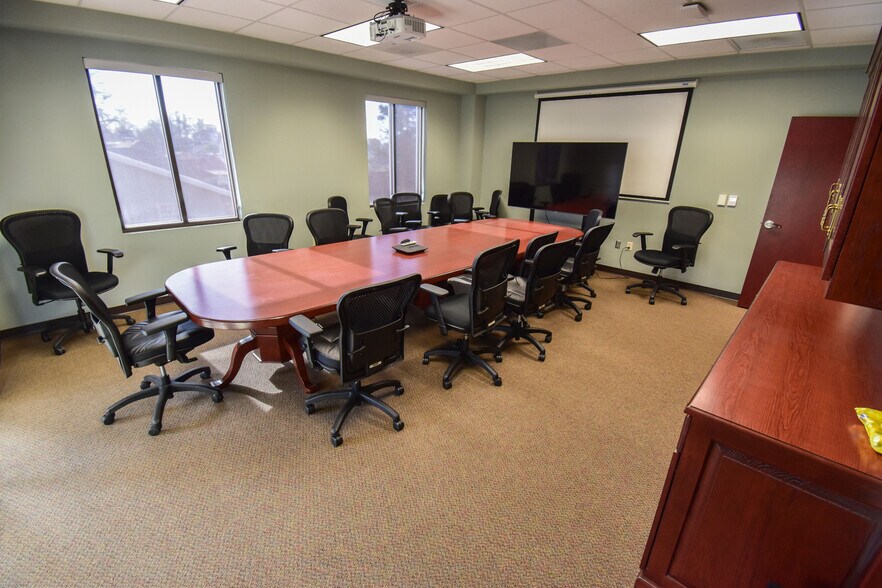 More Photos Of 1434 22nd Ave, Tuscaloosa Office For Sale