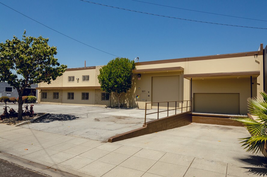 More Photos Of 901 Shasta St, Redwood City Warehouse For Lease
