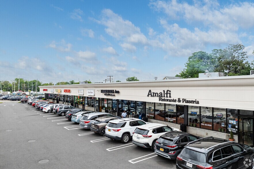 More Photos Of 75 Old Shore Rd, Port Washington Department Store For Lease