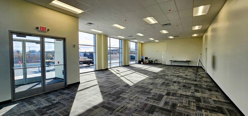 More Photos Of 1010 Heller Rd, Quakertown Warehouse For Lease