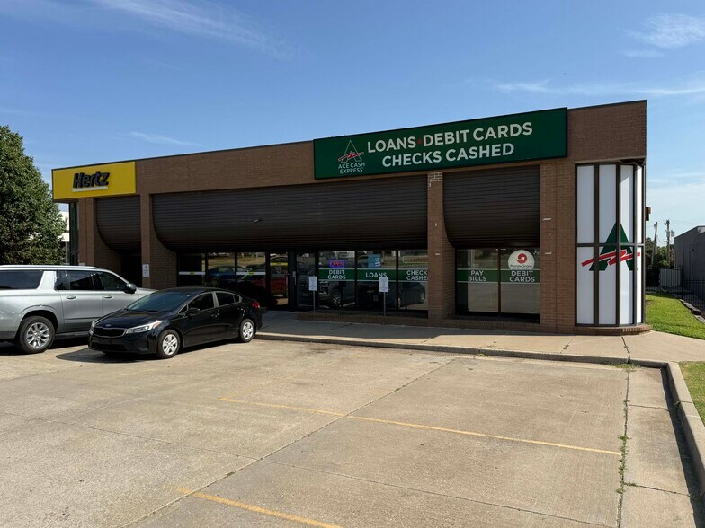 More Photos Of 6601-6606 NW Expressway, Oklahoma City General Retail For Sale