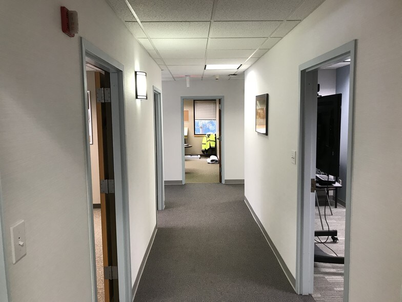 More Photos Of 1473 Erie Blvd, Schenectady Medical For Lease