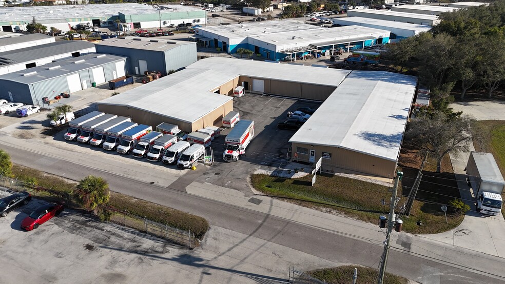 More Photos Of 102 James St, Venice Self Storage For Sale