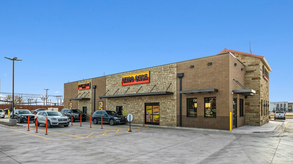 More Photos Of 7100 W Memorial Rd, Oklahoma City Fast Food For Sale