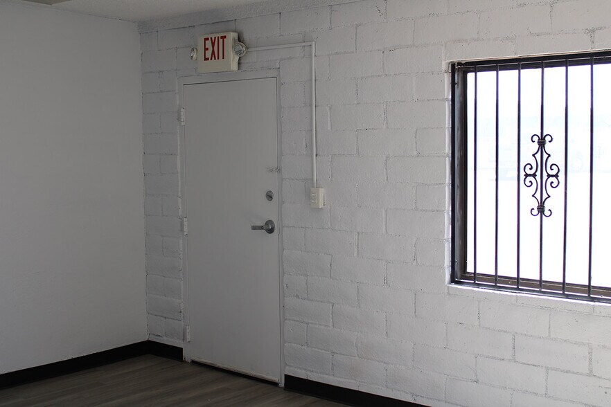 More Photos Of 1700 Western Ave, Las Vegas Industrial For Lease