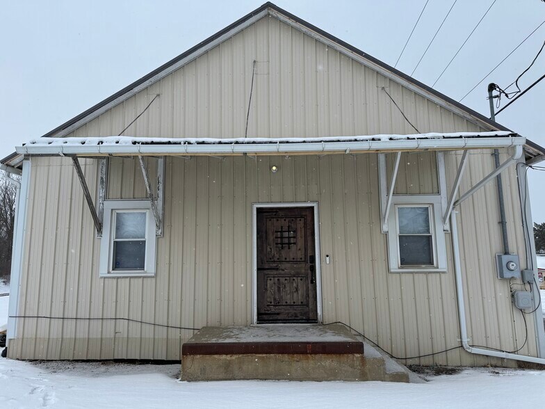 More Photos Of 66 Walnut St, Plymouth Warehouse For Lease