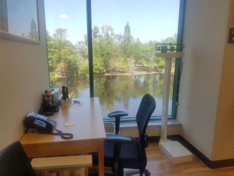 More Photos Of 9240 Bonita Beach Rd, Bonita Springs Medical For Lease