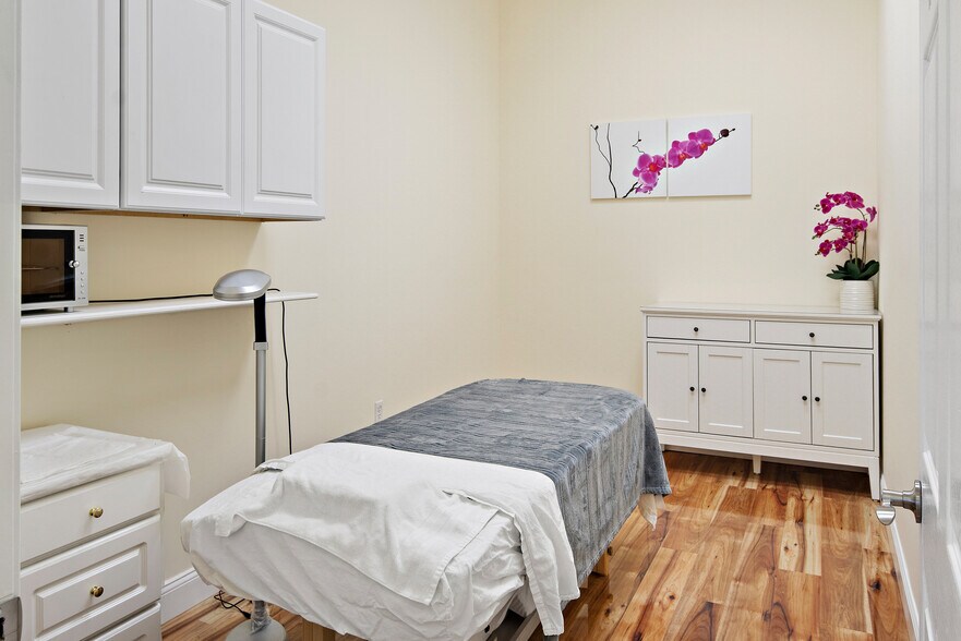 More Photos Of 365 Salem St, Medford Health Club For Sale