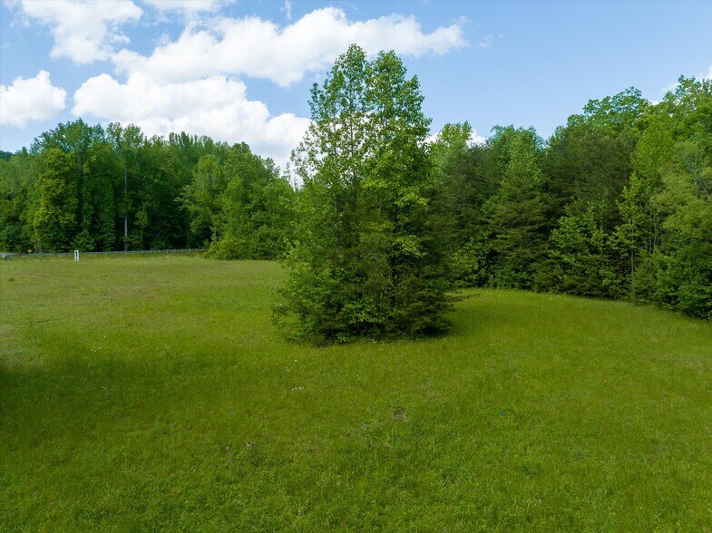 More Photos Of 899 W Mills Street, Columbus Land For Sale