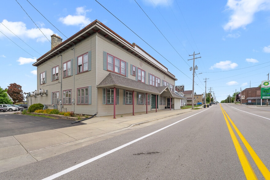 More Photos Of 1302 Main st, Saint Cloud Restaurant For Sale