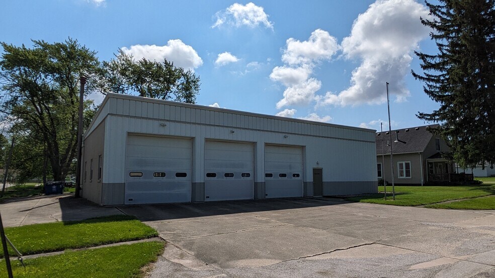 More Photos Of 400 Madison st, Towanda Flex For Sale