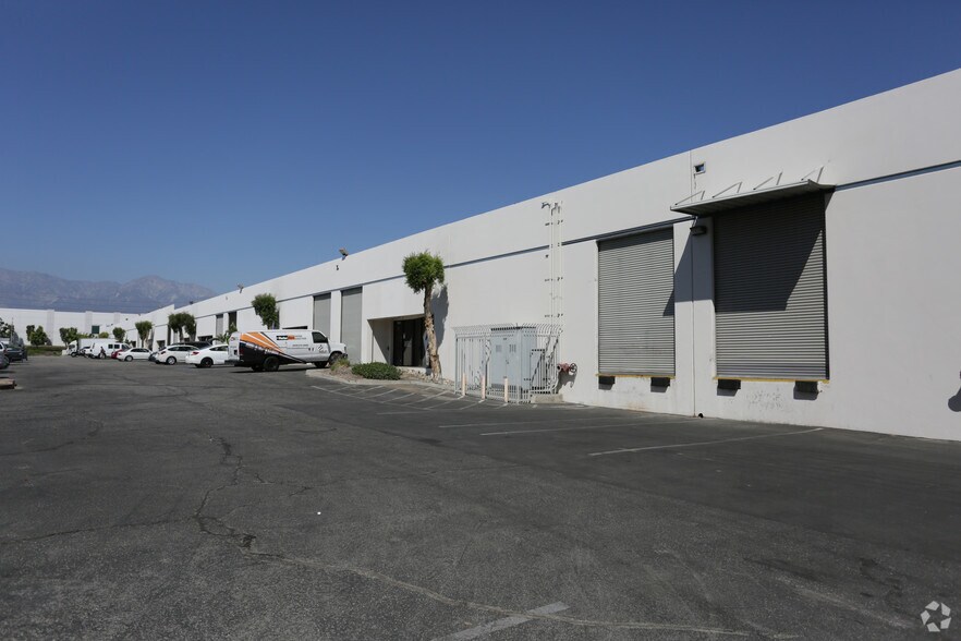 More Photos Of 1486-1496 E Francis St, Ontario Warehouse For Lease