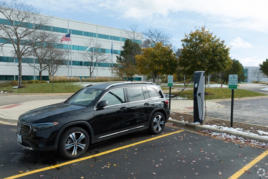 More Photos Of 1950 Innovation Way, Libertyville Office For Lease