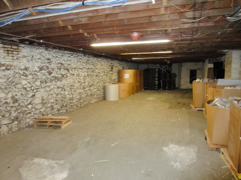More Photos Of 116 N Main St, Kendallville Flex For Sale