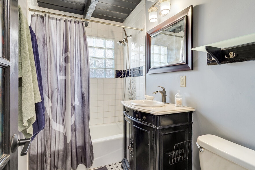 More Photos Of 916 Imperial Beach Blvd, Imperial Beach Apartments For Sale