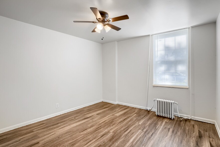 More Photos Of 493-495 Fulton St, Aurora Apartments For Sale
