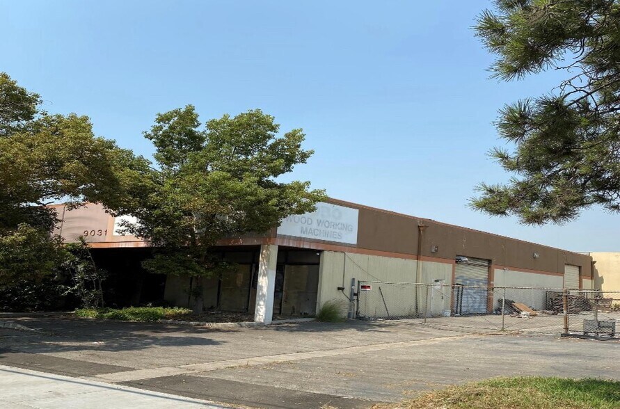 Primary Photo Of 9031 Slauson Ave, Pico Rivera Warehouse For Sale