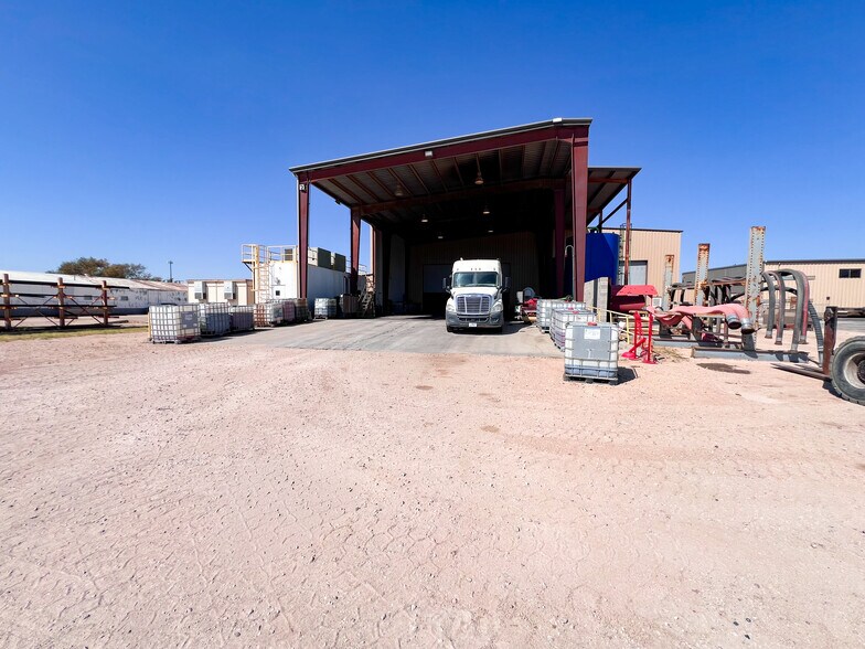 More Photos Of 1105 S Grandview Ave, Odessa Industrial For Sale