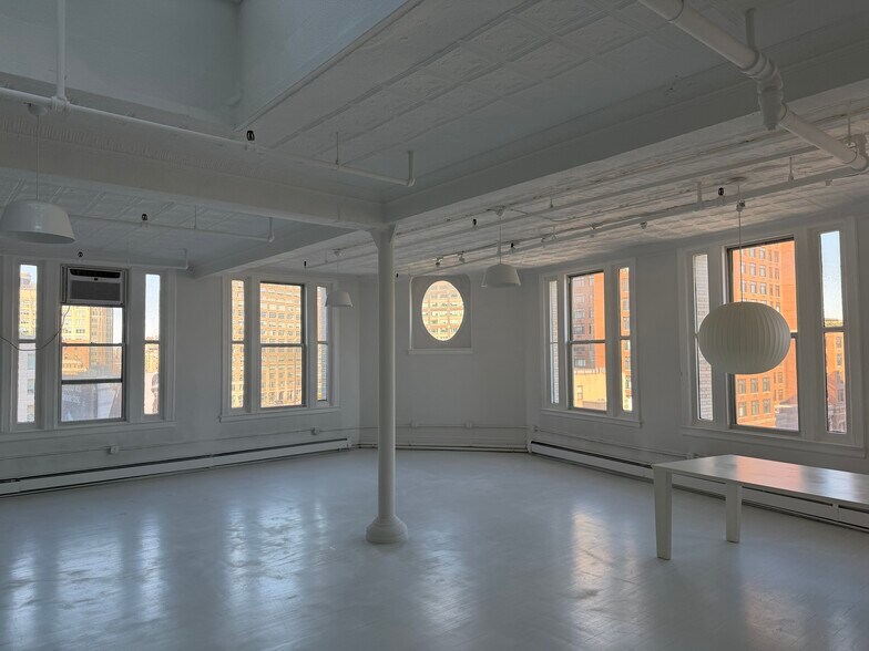More Photos Of 285 W Broadway, New York Office For Lease