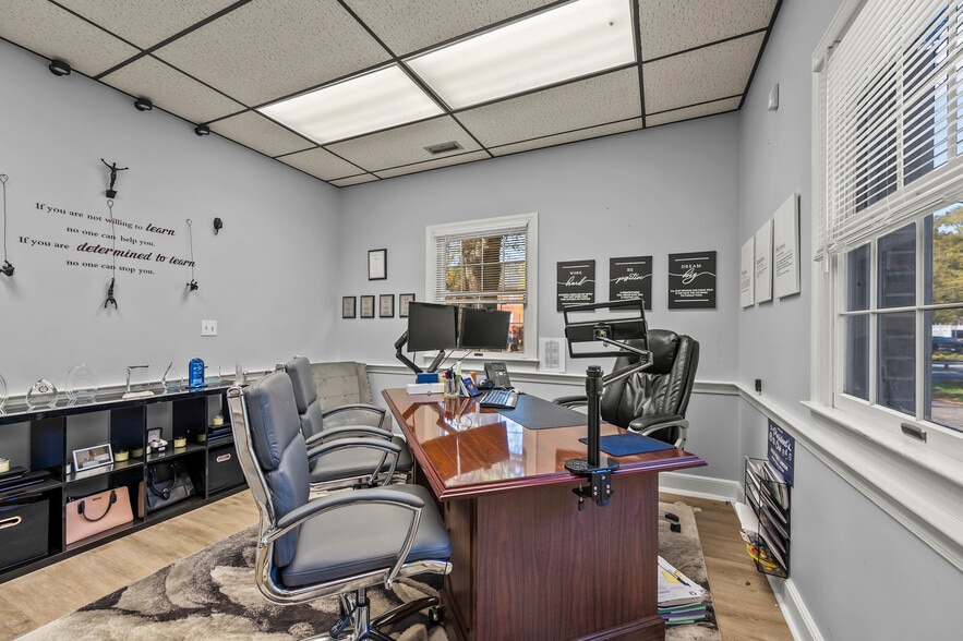 More Photos Of 4375 Silas Creek Pky, Winston-Salem Medical For Sale