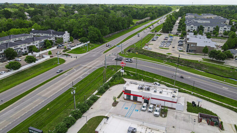 More Photos Of 5947 Creek Centre Dr, Baton Rouge General Retail For Lease