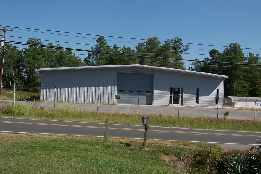 More Photos Of 5874 Uwharrie Rd, High Point Warehouse For Lease
