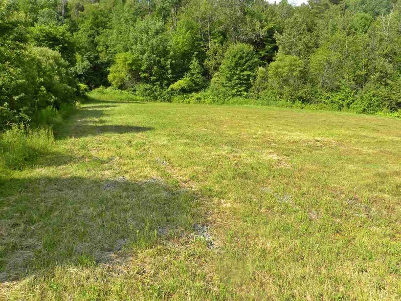 More Photos Of 303 Willoughby Ave, Orleans Freestanding For Sale