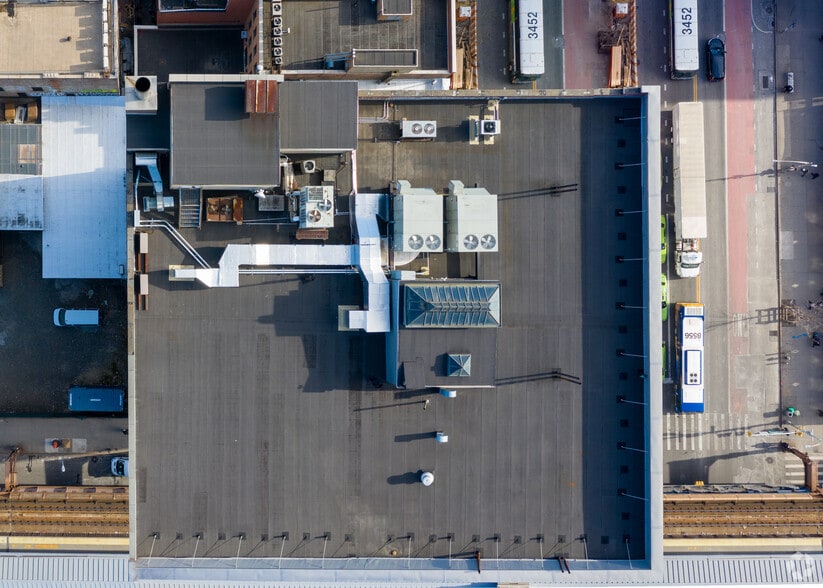 More Photos Of 1825 Park Ave, New York Office For Lease