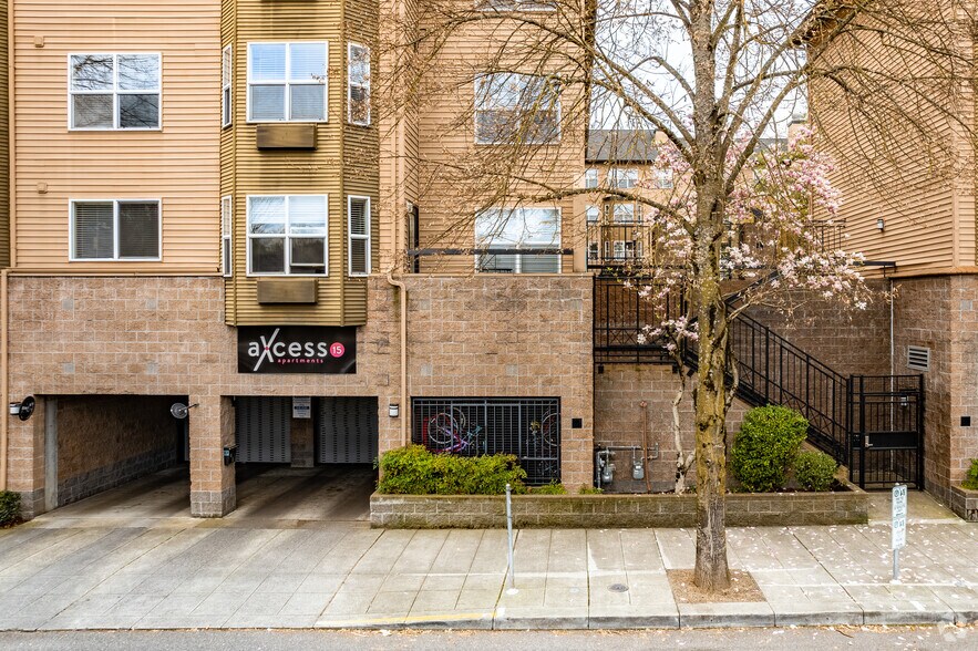 More Photos Of 1500 NE 15th Ave, Portland Apartments For Lease