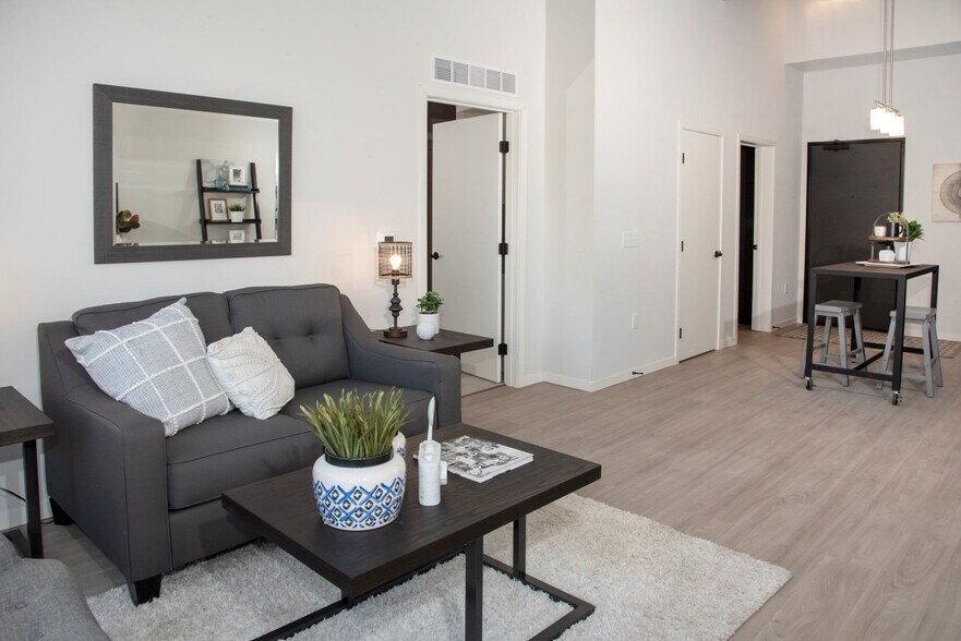 More Photos Of 1020 3rd St N, Minneapolis Apartments For Sale