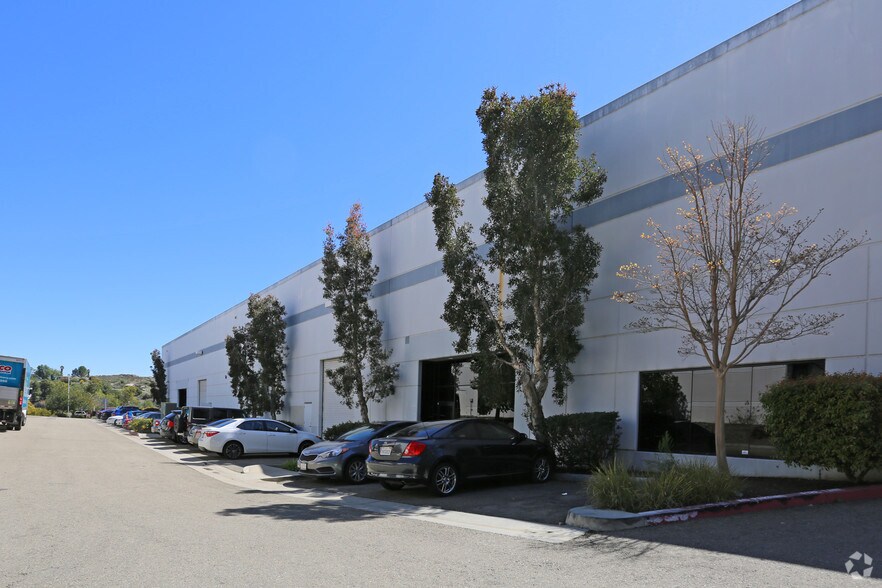 More Photos Of 2865 Executive Pl, Escondido Manufacturing For Lease
