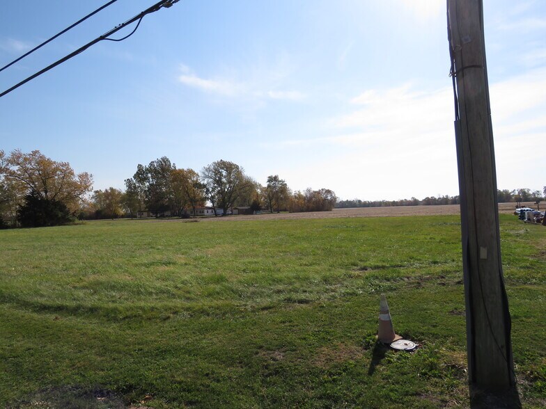 More Photos Of 1805 E Division St, Diamond Land For Sale