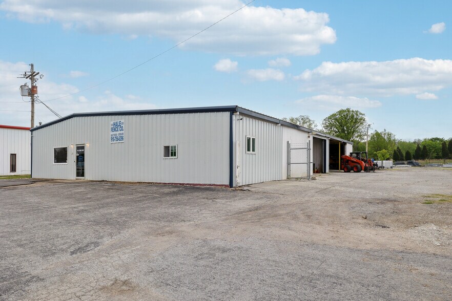 More Photos Of 4151 N Wood Dr, Okmulgee Service For Sale