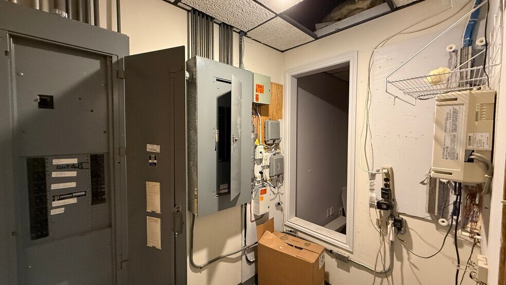 More Photos Of 1941 E 37th St, Odessa Office For Sale