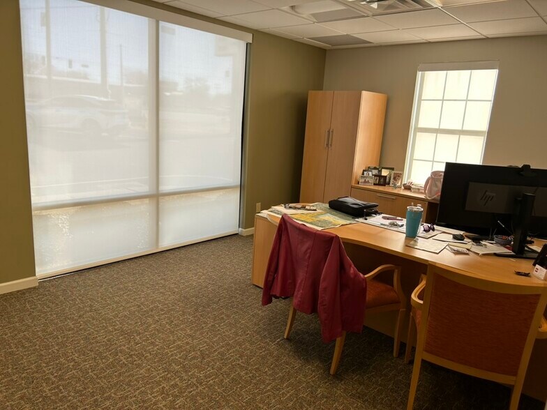 More Photos Of 800 US Highway 31 S, Greenwood Bank For Lease
