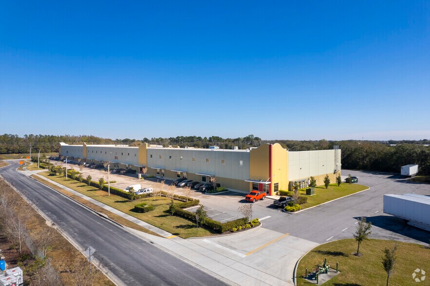 More Photos Of 3850 Anchuca Dr, Lakeland Warehouse For Lease