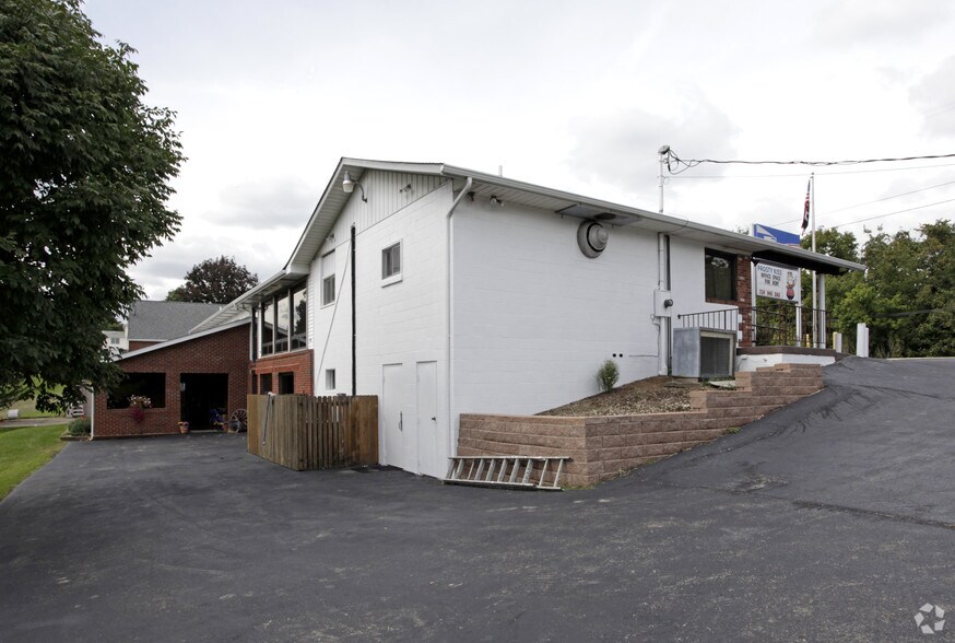 More Photos Of 1910 E National Pike, Scenery Hill Storefront Retail Office For Lease