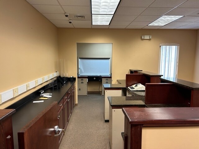 More Photos Of 48 Animal Clinic Rd, Stuart Bank For Lease