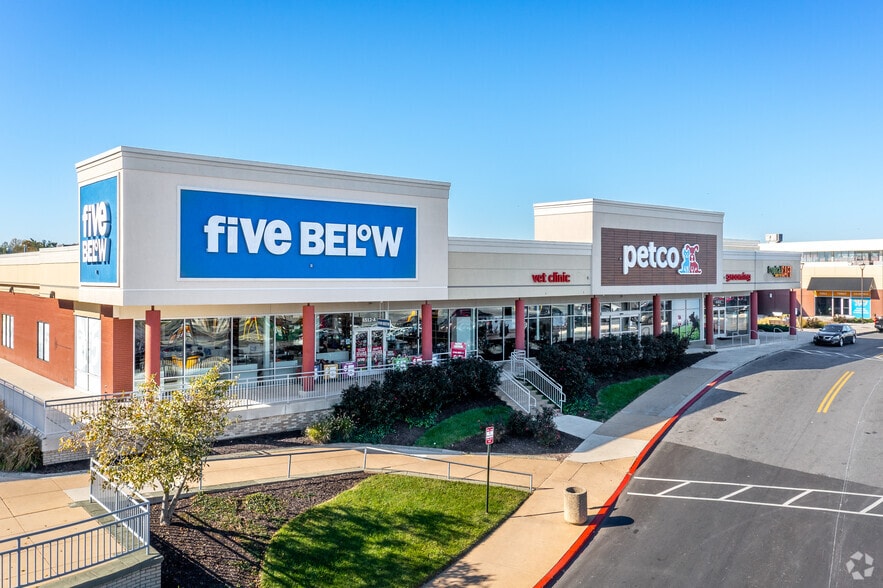 Primary Photo Of 6564 Reisterstown Rd, Baltimore Unknown For Lease