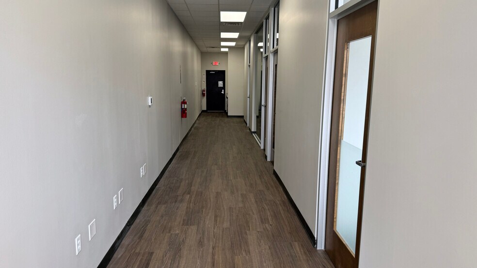 More Photos Of 1451-1487 W South St, Ozark General Retail For Lease