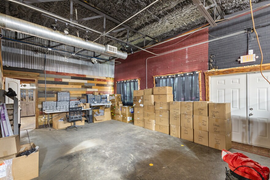 More Photos Of 367 State Highway 155 N, Gilmer Bar For Sale