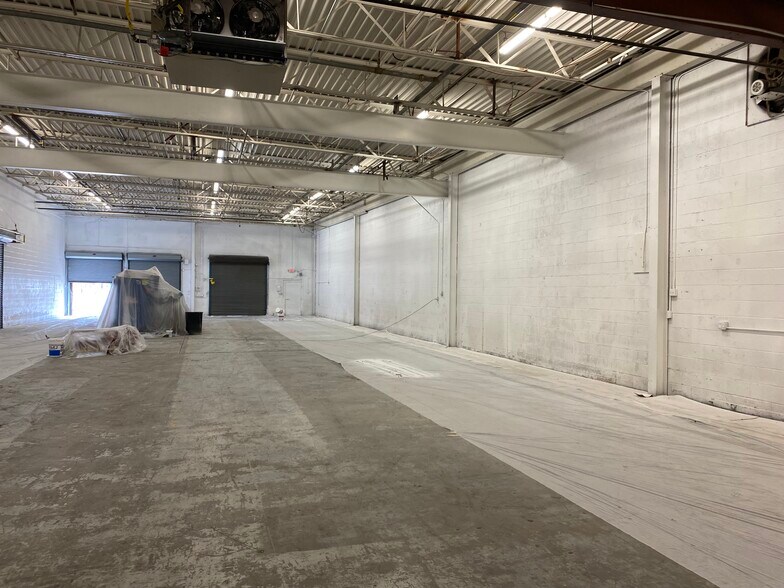 More Photos Of 179 Merrimon Ave, Weaverville Warehouse For Lease