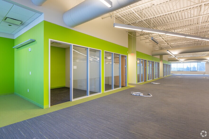 More Photos Of 4700 N Hanley Rd, Berkeley Office For Lease