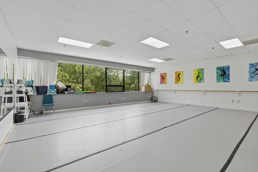 More Photos Of 630 Boston Rd, Billerica Office For Sale