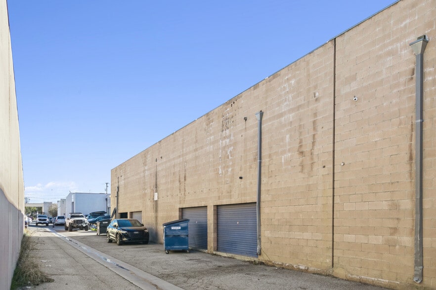 More Photos Of 20733 Soledad Canyon Rd, Canyon Country Industrial For Sale
